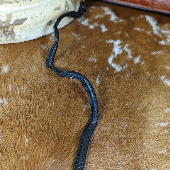 Vintage Pebbled Leather 1980s Crossbody Crocodile Embossed Leather Trim Clutch - Picture 7 of 10